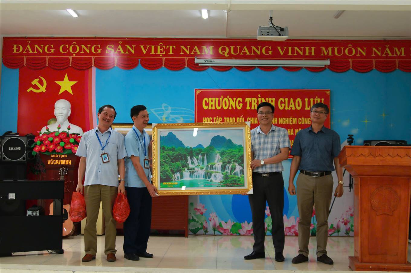 anh tin bai